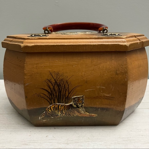 Vintage Safari Wooden Decoupaged Purse Case with Lucite Handle Artist Signed - Picture 11 of 16